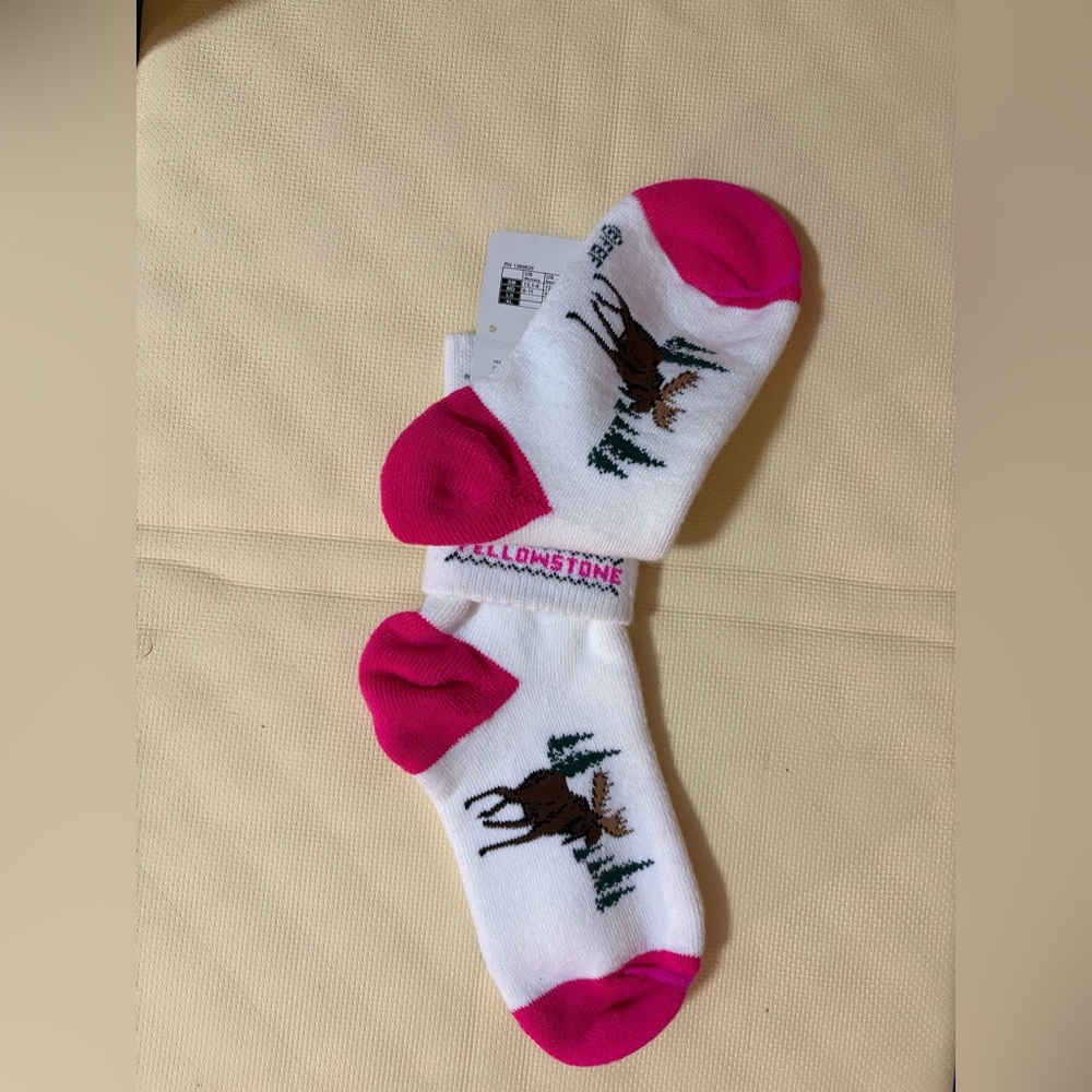 White and Pink “Yellowstone” Moose Socks for Women. NWT. Fits Sm — Med. - Picture 4 of 5